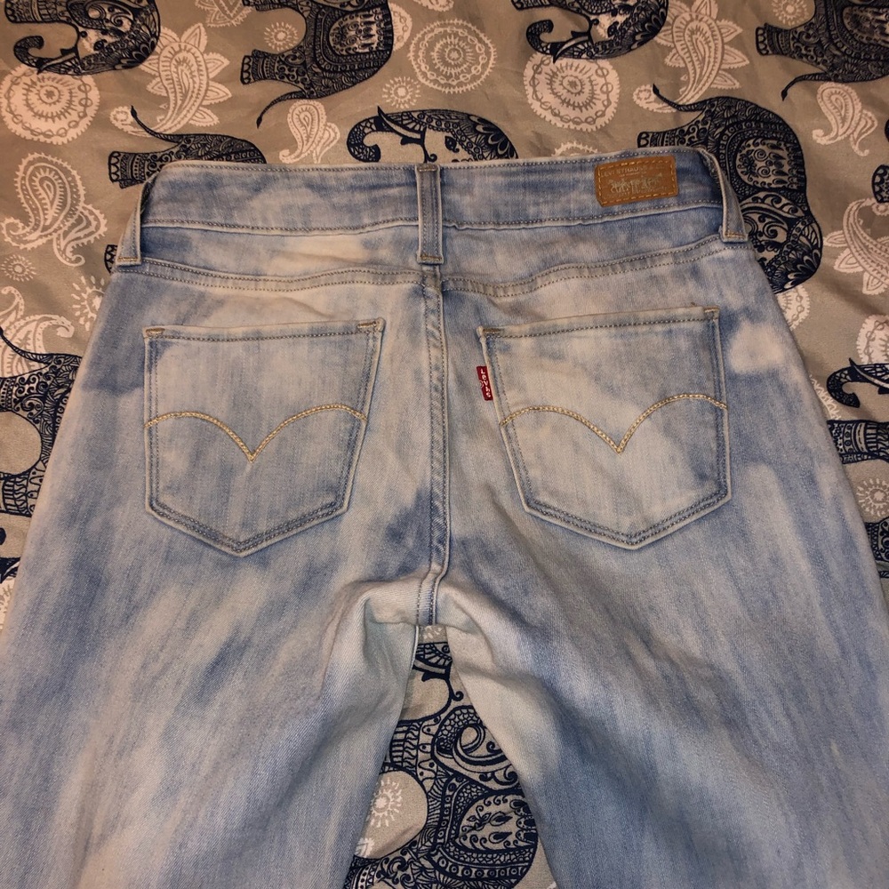 Levi Slim Straight Jeans